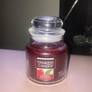 Cherries on Snow Yankee Candle